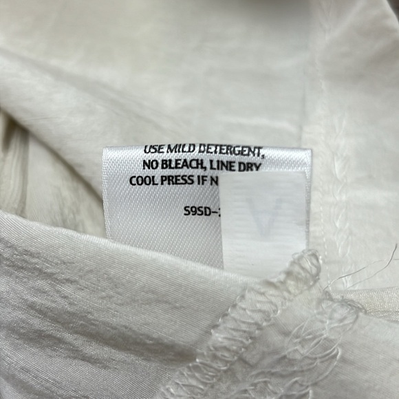 Eileen Fisher Women’s Ivory Sleeveless Silk Blouse Size Medium - Picture 7 of 11